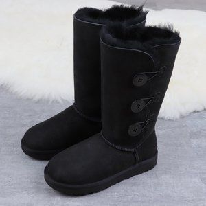 Ugg black Bailey Button II